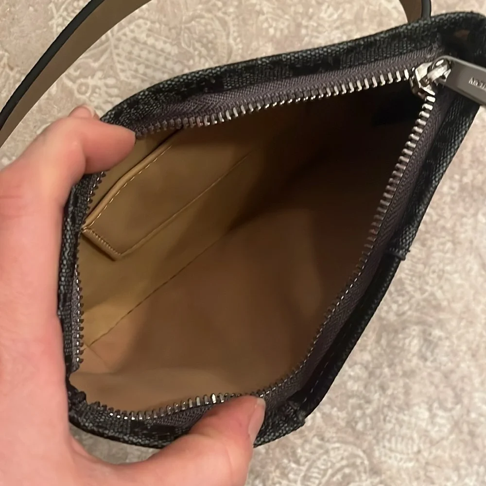 Brand New Michael Kors Black Zippered Belt Bag Fanny Pack w/ Silver Tone Accents